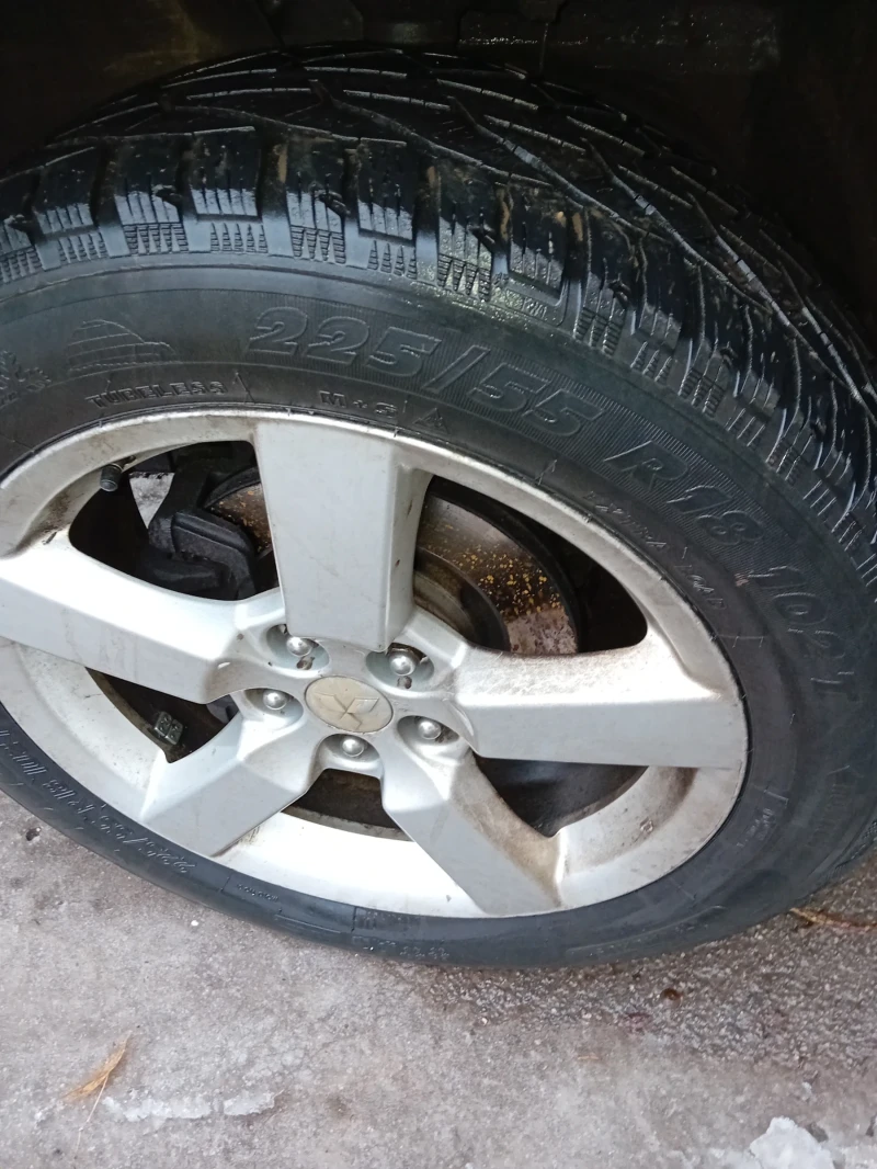 Mitsubishi Outlander, снимка 3 - Автомобили и джипове - 53051220