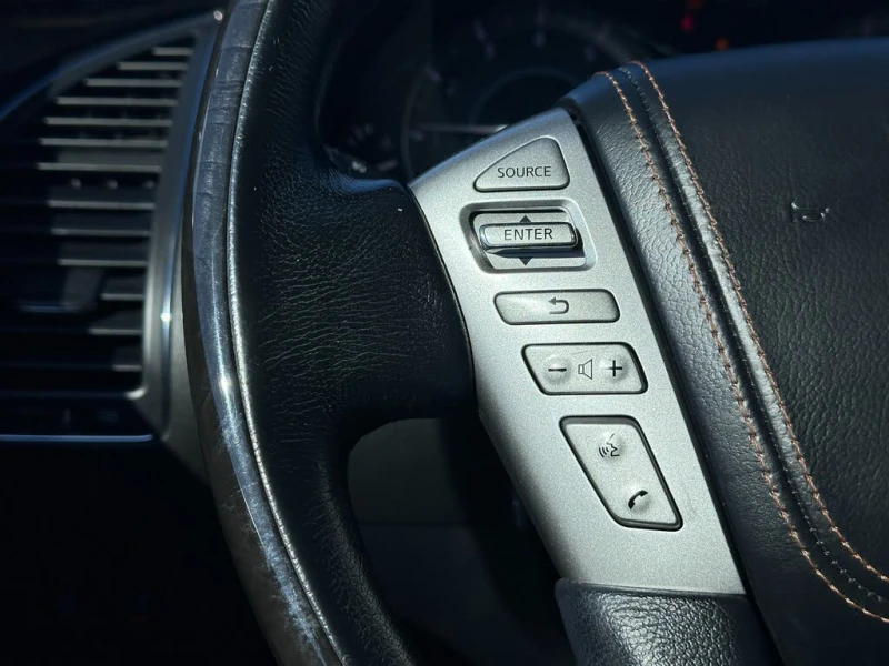 Infiniti QX80 Luxe 4WD* АвтоКредит* (Цена до БГ) , снимка 12 - Автомобили и джипове - 53376646