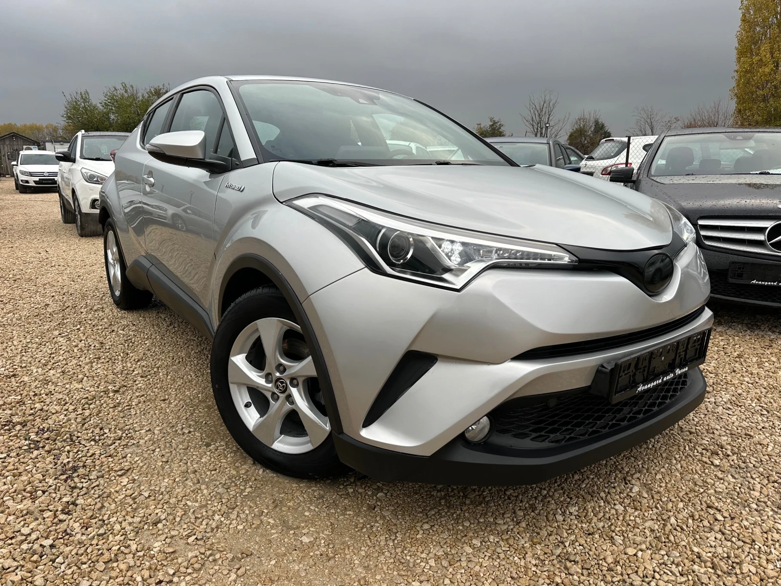 Toyota C-HR 1.8Hybrid e-CVT - изображение 3