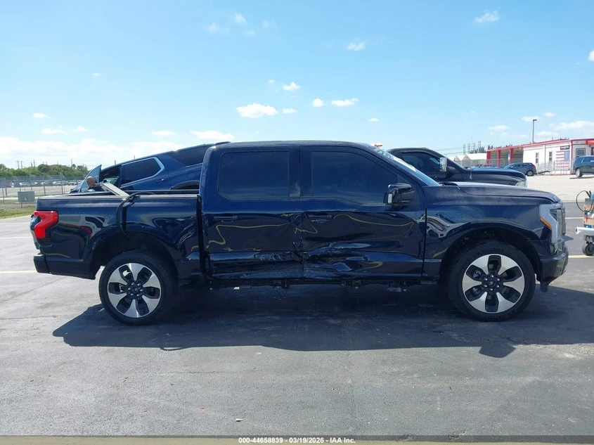 Ford F150 Lightning Platinum 4WD SuperCrew, снимка 13 - Автомобили и джипове - 54241074