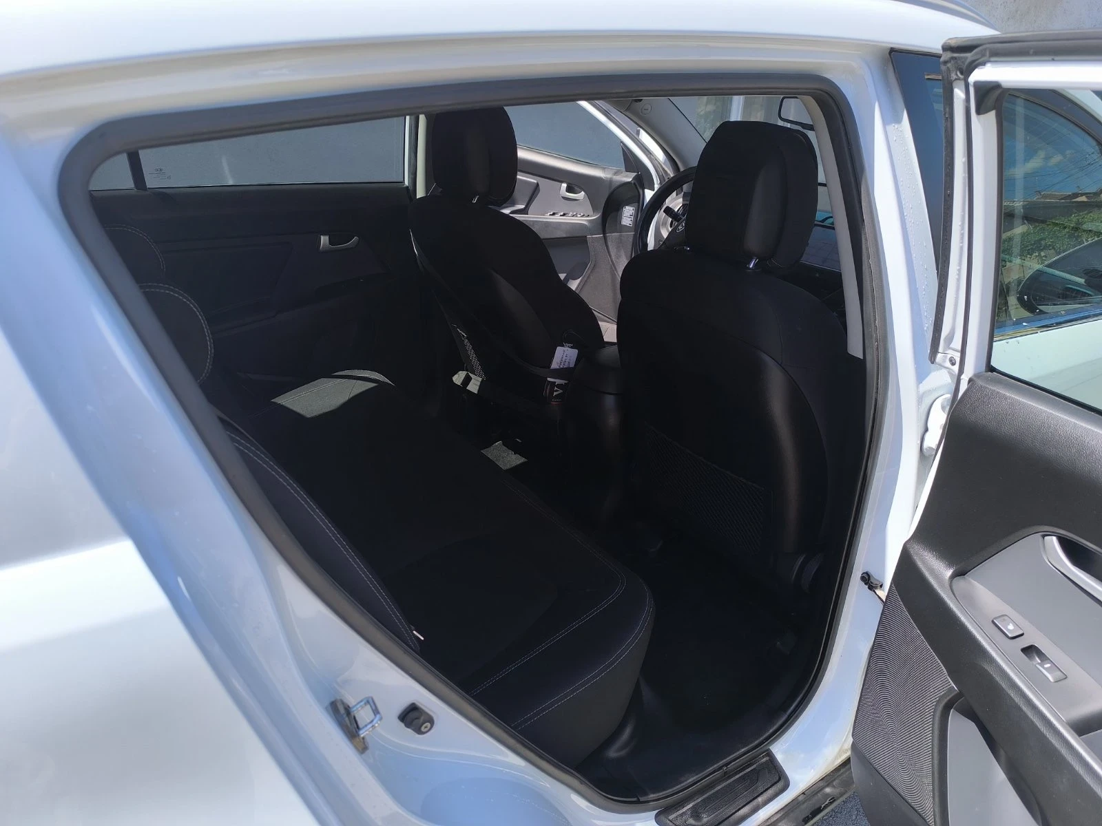 Kia Sportage, снимка 11 - Автомобили и джипове - 54921062