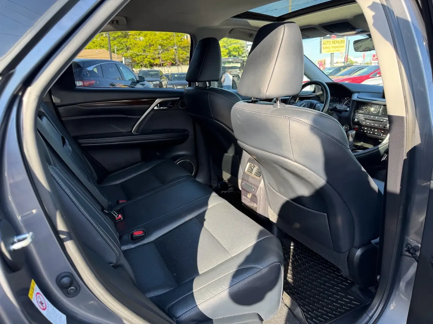 Lexus RX 350 FULL/PANORAMA/360CAM/ОБДУХ/ПОДГРЕВ, снимка 9 - Автомобили и джипове - 55245024