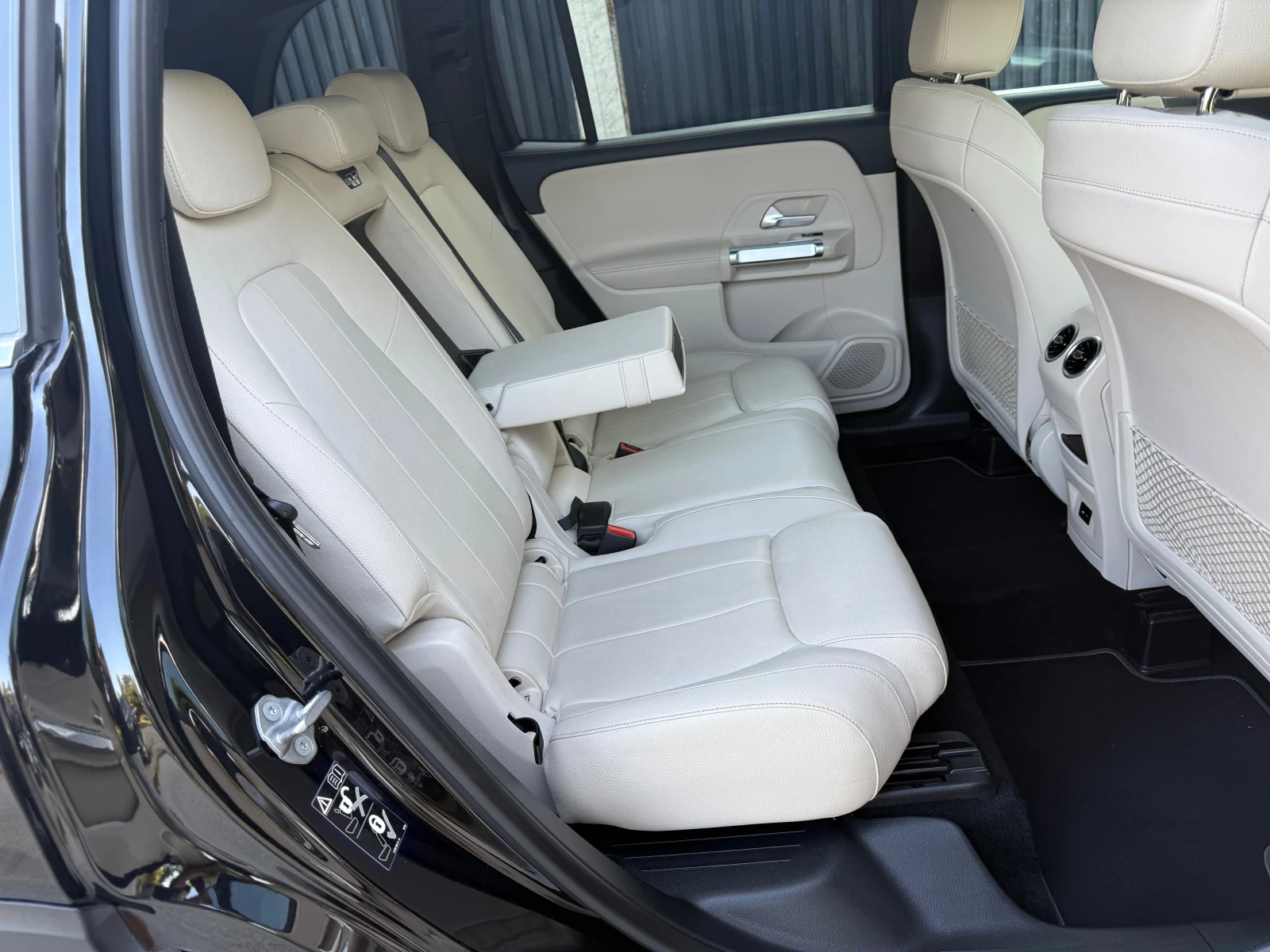 Mercedes-Benz GLB 200, снимка 10 - Автомобили и джипове - 55619277