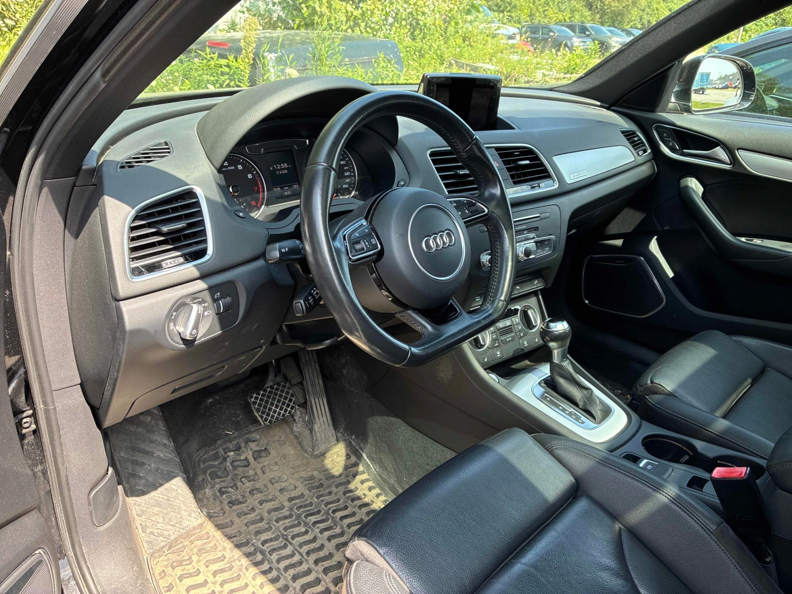 Audi Q3 Technik/CAMERA/BOSE/CARFAX/АВТОКРЕДИТ, снимка 5 - Автомобили и джипове - 55830910