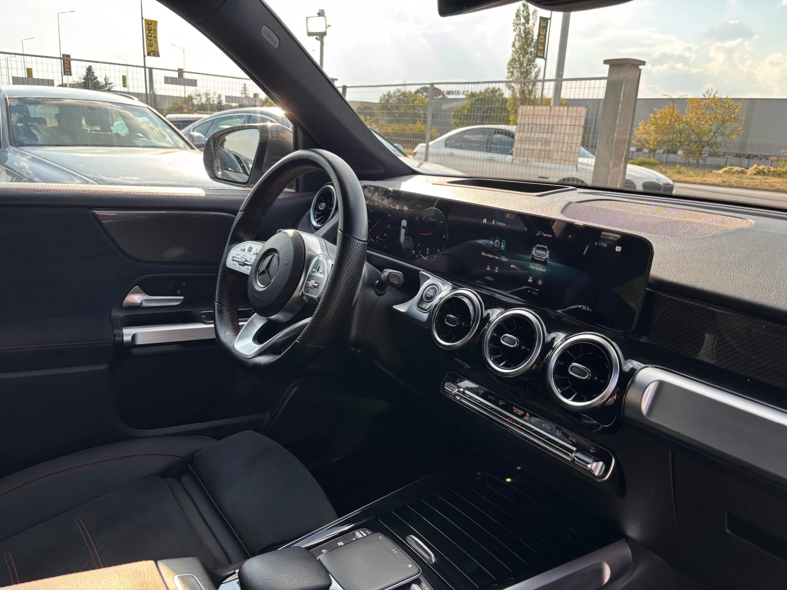 Mercedes-Benz GLB 200 2.0 D AMG, снимка 9 - Автомобили и джипове - 56171671