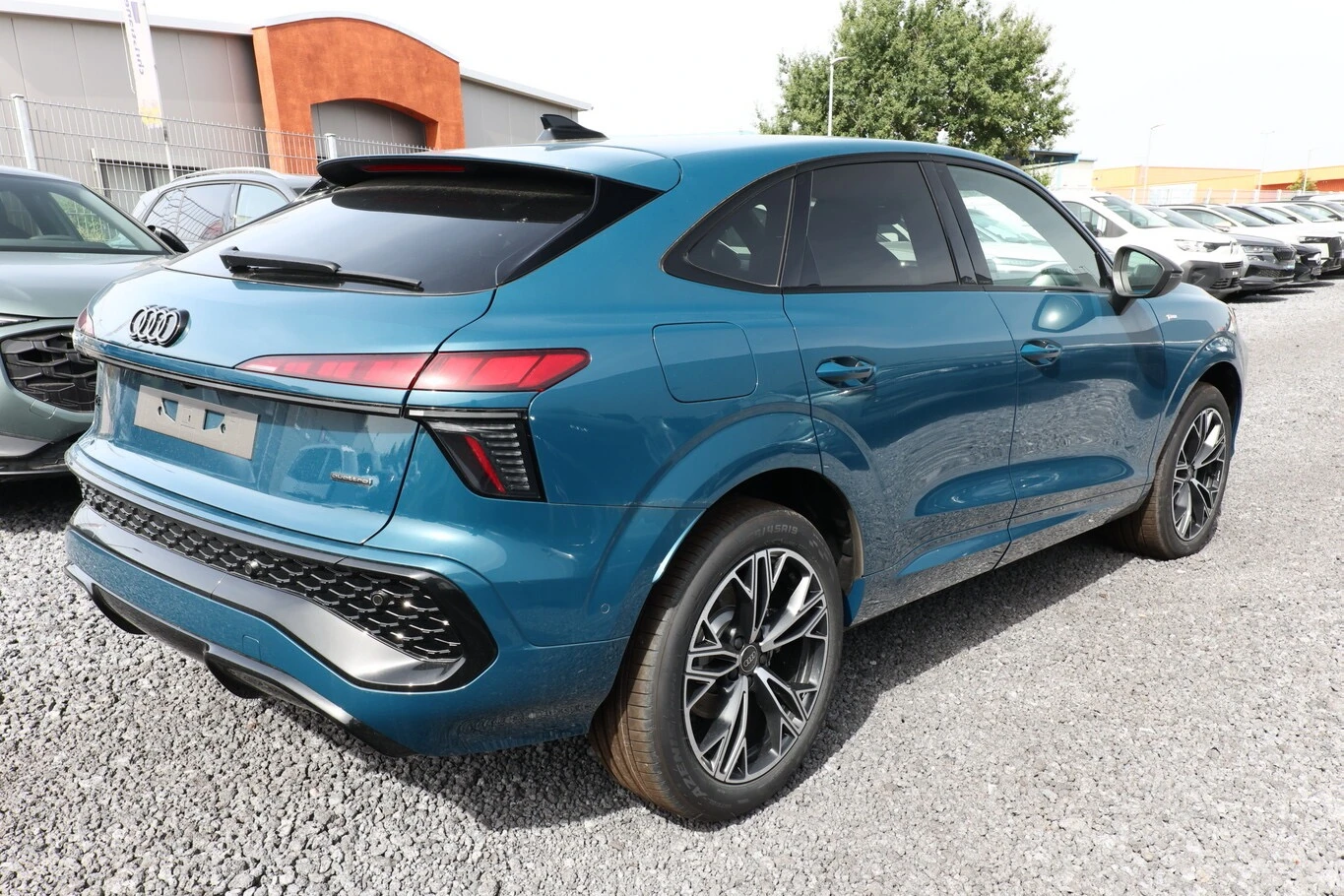 Audi Q3 Sportback quattro 2xS line Tech+ , 265hp | Mobile.bg � ����������� 6