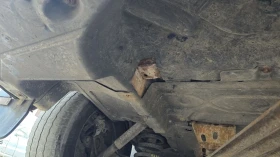 VW Transporter T5 2008г 1.9 TDI 105 к.с без ръжда, снимка 8