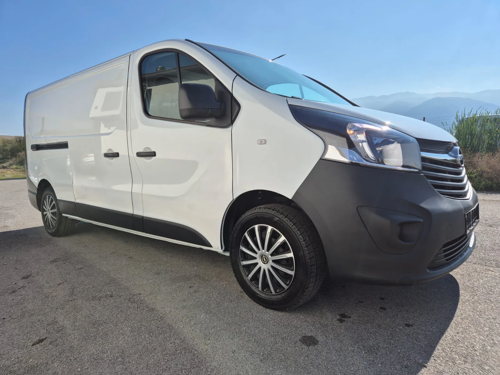 Opel Vivaro 1.6 TDCI - изображение 4