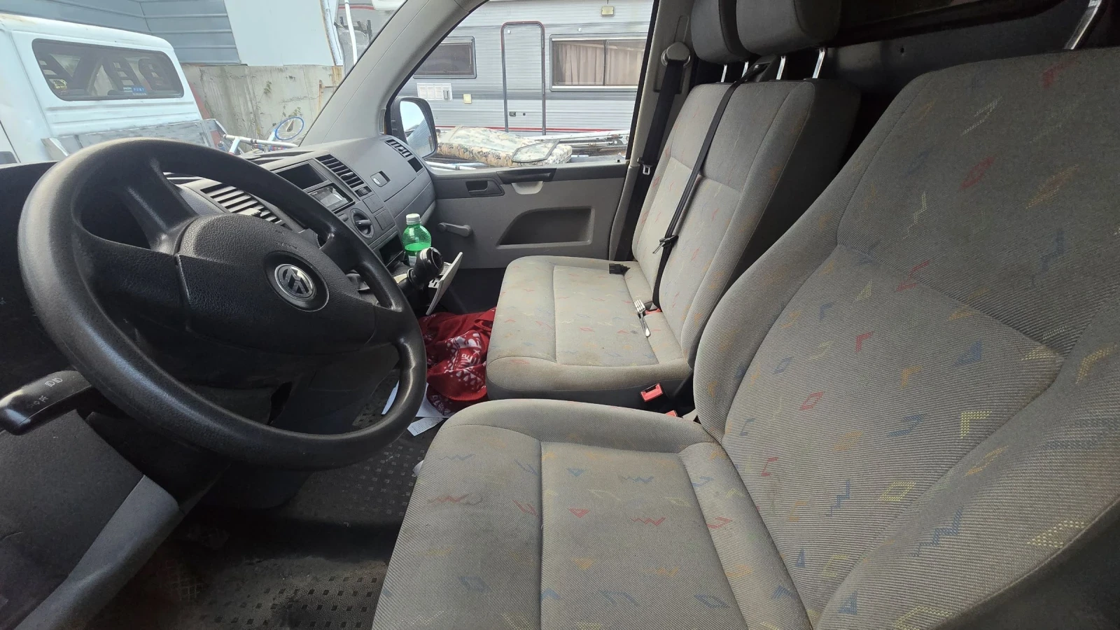 VW Transporter T5 2008г 1.9 TDI 105 к.с без ръжда - изображение 5