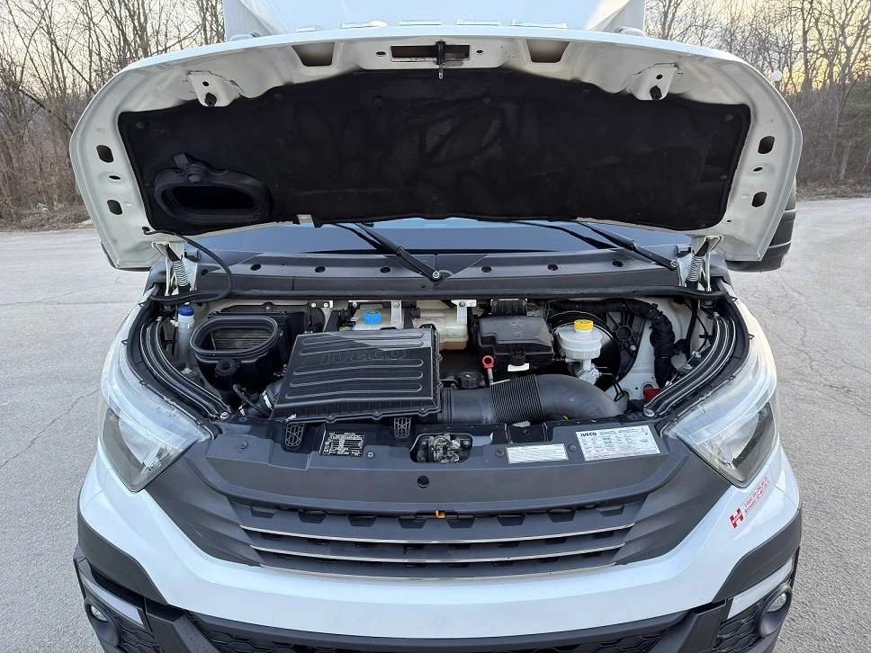 Iveco Daily 50C18* HI-MATIC* КЛИМА* ДВ.ПАКЕТ РЕСОРИ* 3.5т N1, снимка 15 - Бусове и автобуси - 53714268