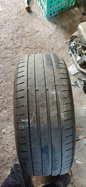 Гуми Летни 225/50R17, снимка 1 - Гуми и джанти - 48929028