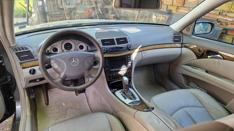 Mercedes-Benz E 500, снимка 5 - Автомобили и джипове - 47077629