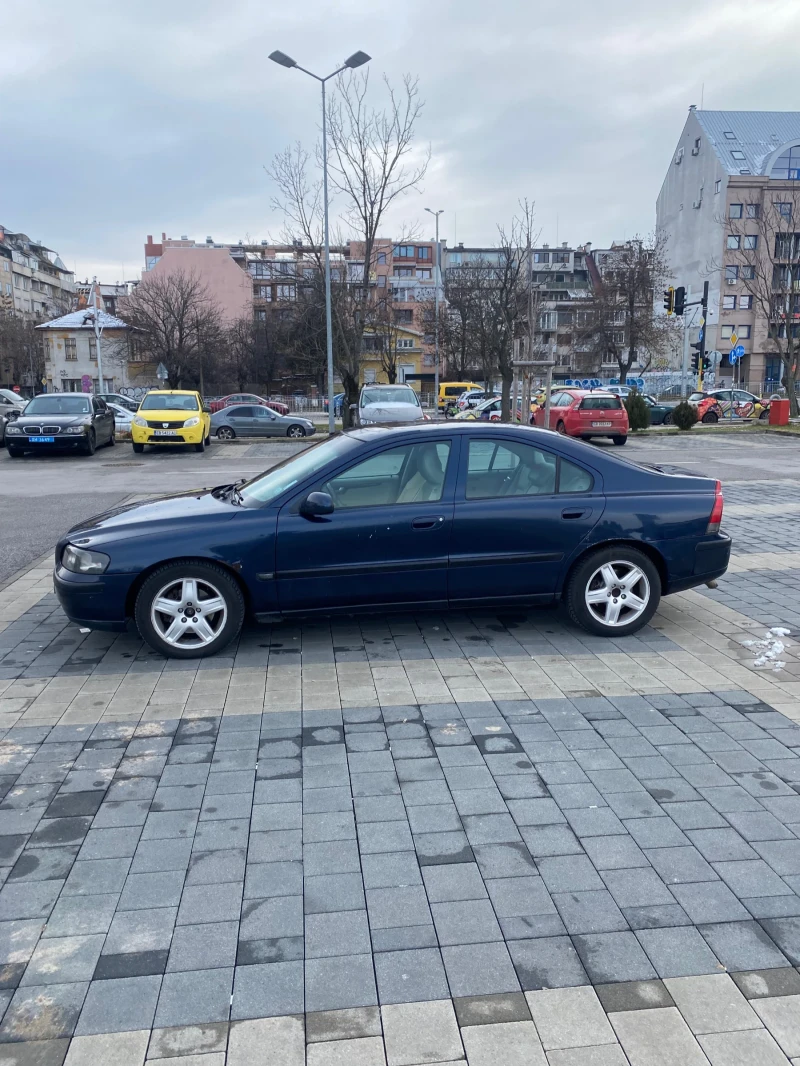 Volvo S60 2.4 D5, снимка 2 - Автомобили и джипове - 48710166