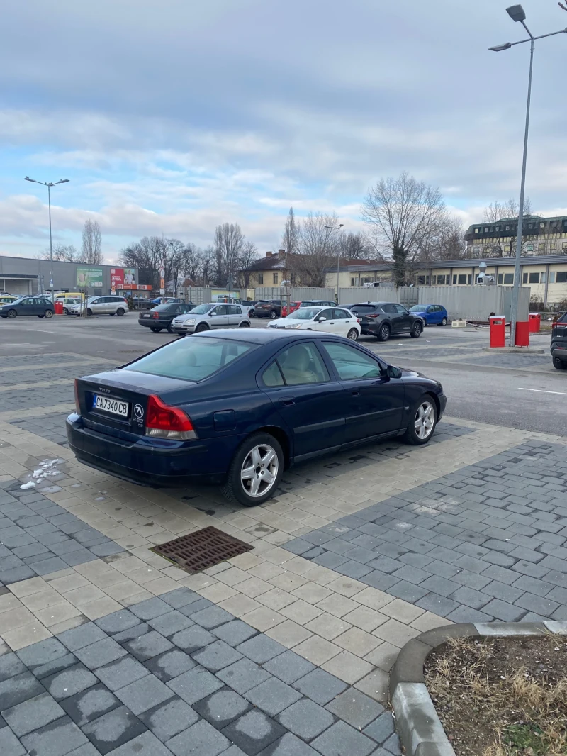 Volvo S60 2.4 D5, снимка 3 - Автомобили и джипове - 48710166