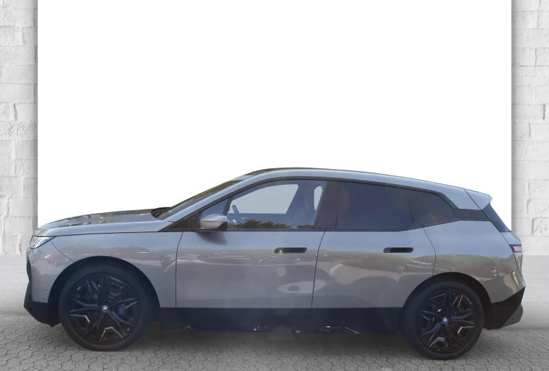 BMW iX xDrive50 = Sky Lounge= Гаранция, снимка 4 - Автомобили и джипове - 48675799