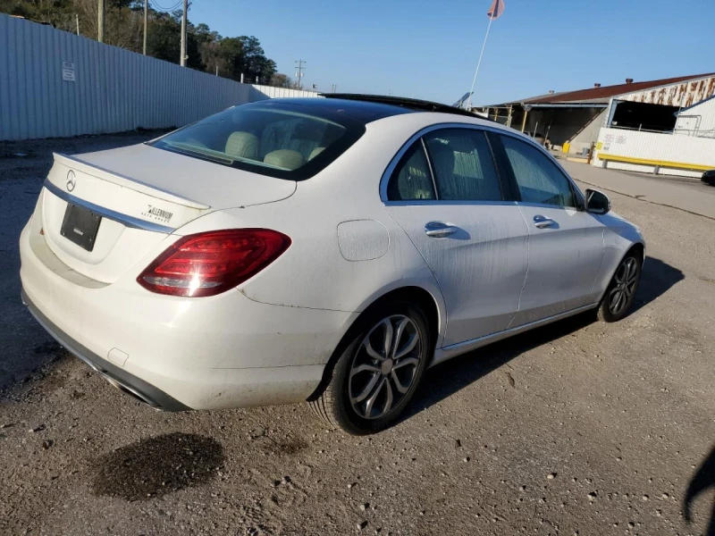 Mercedes-Benz C 300, снимка 3 - Автомобили и джипове - 49290373