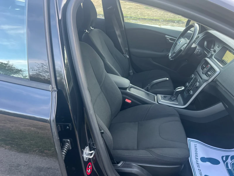 Volvo V40 Cross Country 1.6HDI, 114k.c D2, снимка 11 - Автомобили и джипове - 51848010