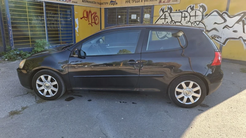 VW Golf 1.6 FSI-174500км.-РЕАЛНИ!!!, снимка 6 - Автомобили и джипове - 52068430