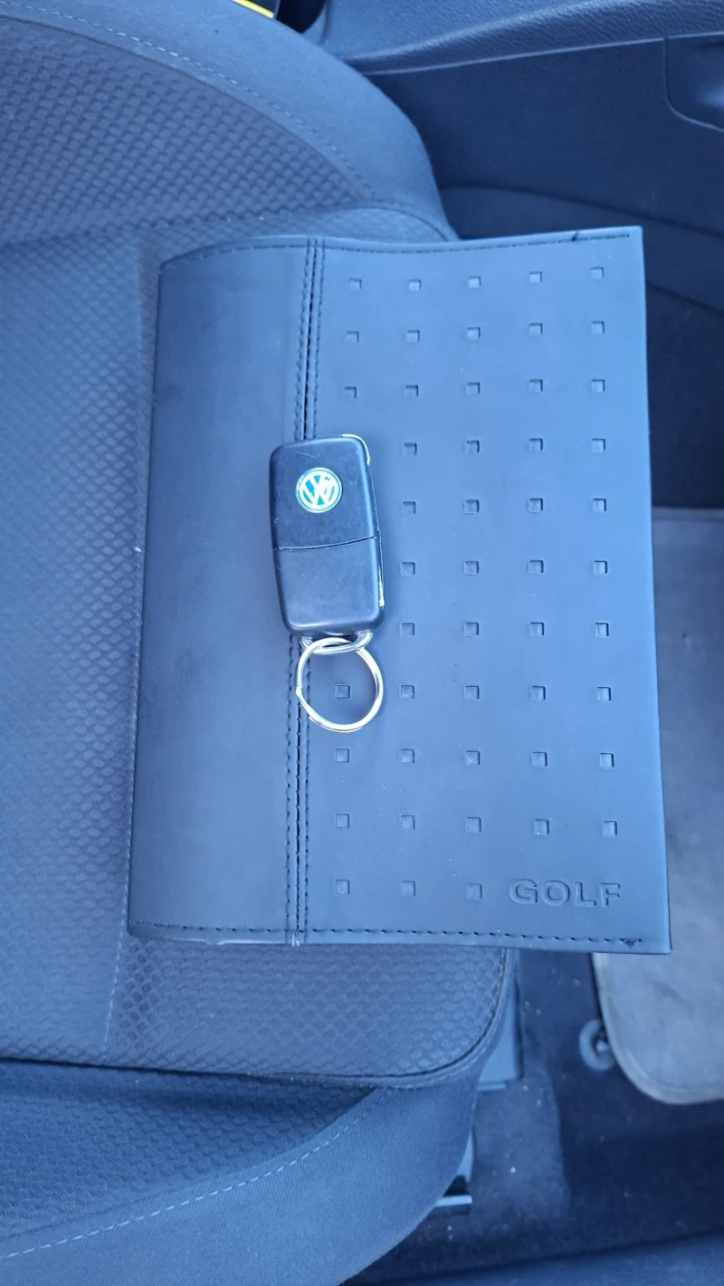 VW Golf 1.6 FSI-174500км.-РЕАЛНИ!!!, снимка 15 - Автомобили и джипове - 52068430