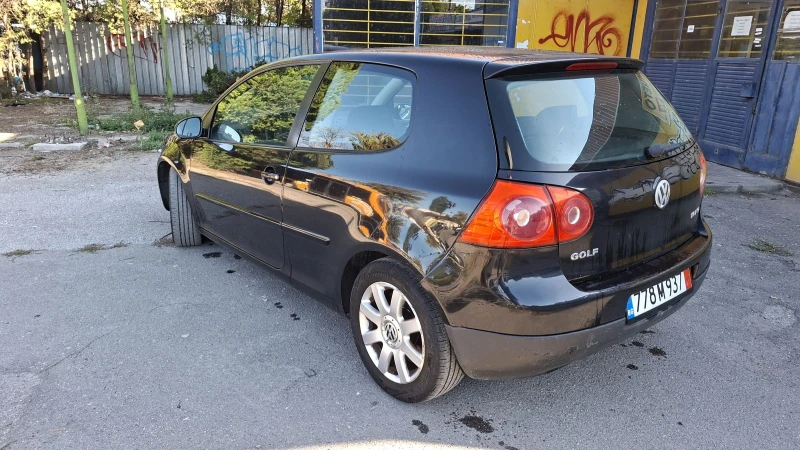 VW Golf 1.6 FSI-174500км.-РЕАЛНИ!!!, снимка 4 - Автомобили и джипове - 52068430