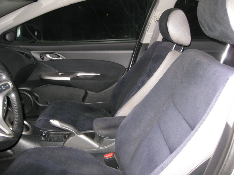 Honda Civic 1.8, снимка 8 - Автомобили и джипове - 52619558