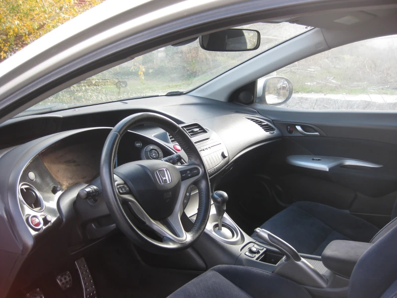 Honda Civic 1.8, снимка 5 - Автомобили и джипове - 52619558