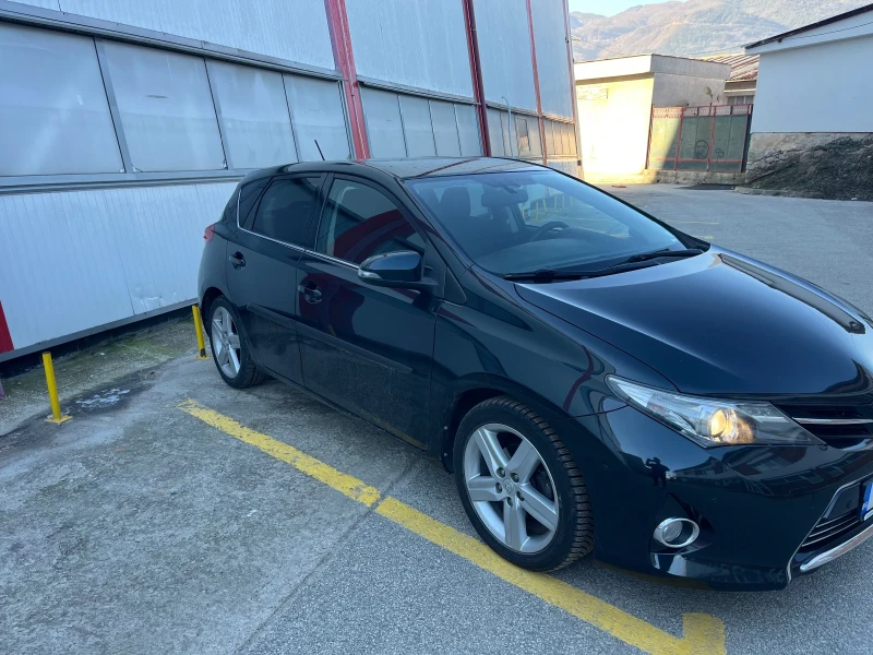 Toyota Auris 1.6, снимка 3 - Автомобили и джипове - 52928675