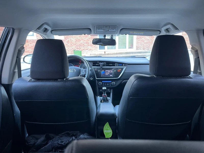 Toyota Auris 1.6, снимка 7 - Автомобили и джипове - 52928675