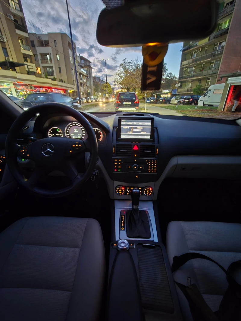 Mercedes-Benz C 220 Mercedes-Benz C220 - ом 646, снимка 9 - Автомобили и джипове - 52971759