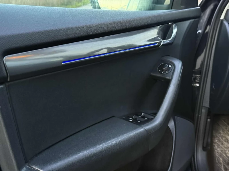 Skoda Octavia 2.0Tdi FULL LED, снимка 17 - Автомобили и джипове - 53032547