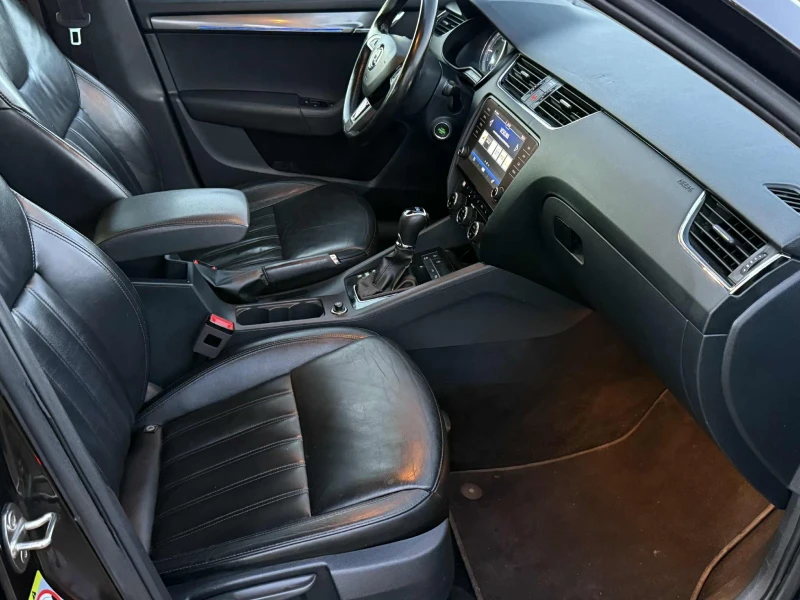 Skoda Octavia 2.0Tdi FULL LED, снимка 9 - Автомобили и джипове - 53032547