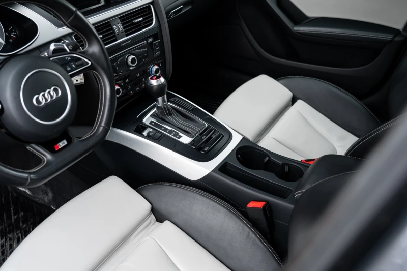 Audi S4 Progressiv/ Кожа/ Подгрев/ Навигация/ Един собств, снимка 9 - Автомобили и джипове - 53115750