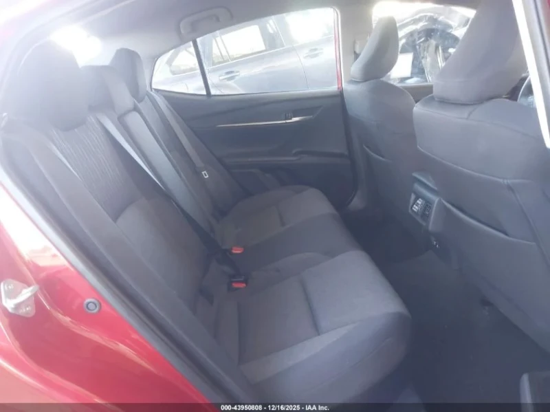 Toyota Camry LE | ЦЕНА ДО БЪЛГАРИЯ | ДВА КЛЮЧА | , снимка 8 - Автомобили и джипове - 53497290