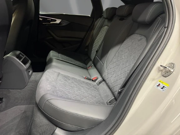 Audi S4 Avant Quattro = Black Optic Plus = Гаранция, снимка 8 - Автомобили и джипове - 52707118