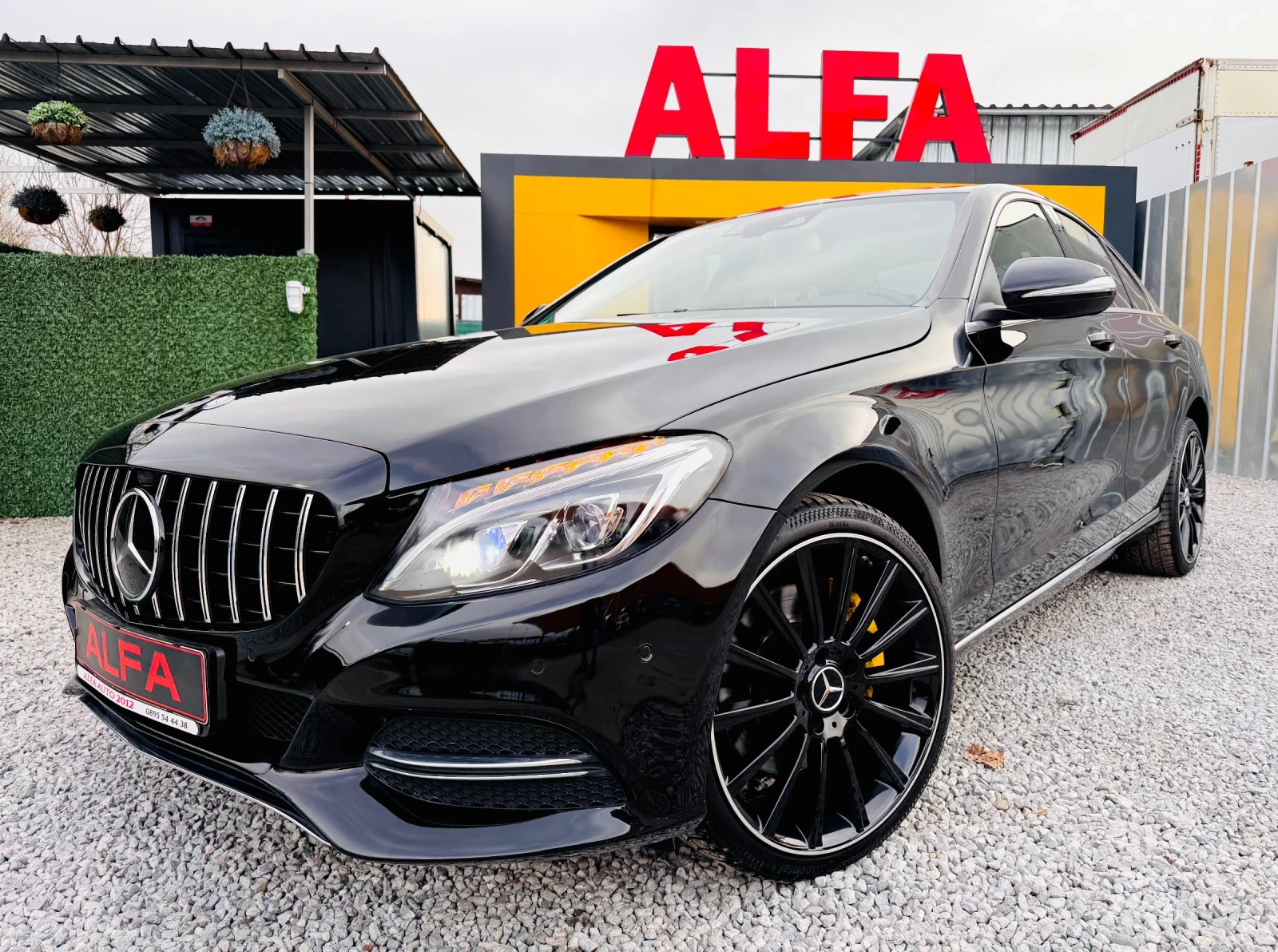 Mercedes-Benz C 250 d/AMG/4x4/ВС.ЕКСТРИ/МН.ЗАПАЗЕНА/1 СОБСВЕНИК///, снимка 1