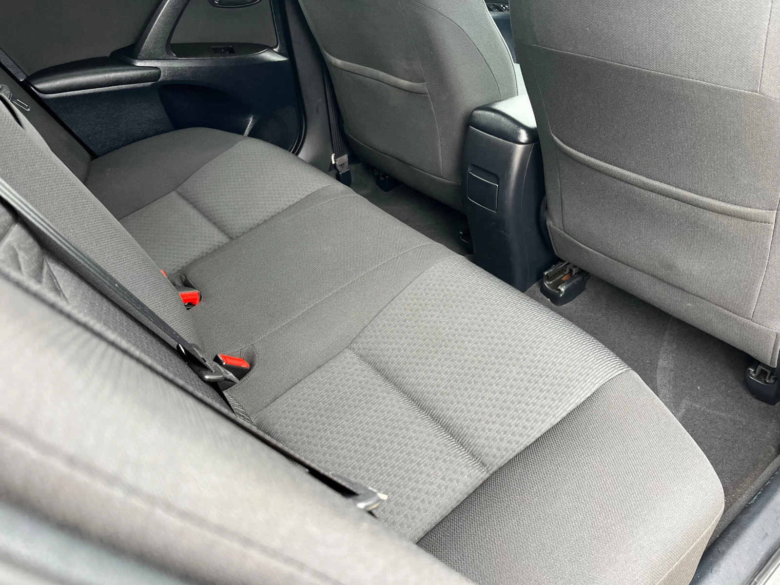 Toyota Avensis 1.8 143k.c бензин, подгрев, старт стоп | Mobile.bg — изображение 11
