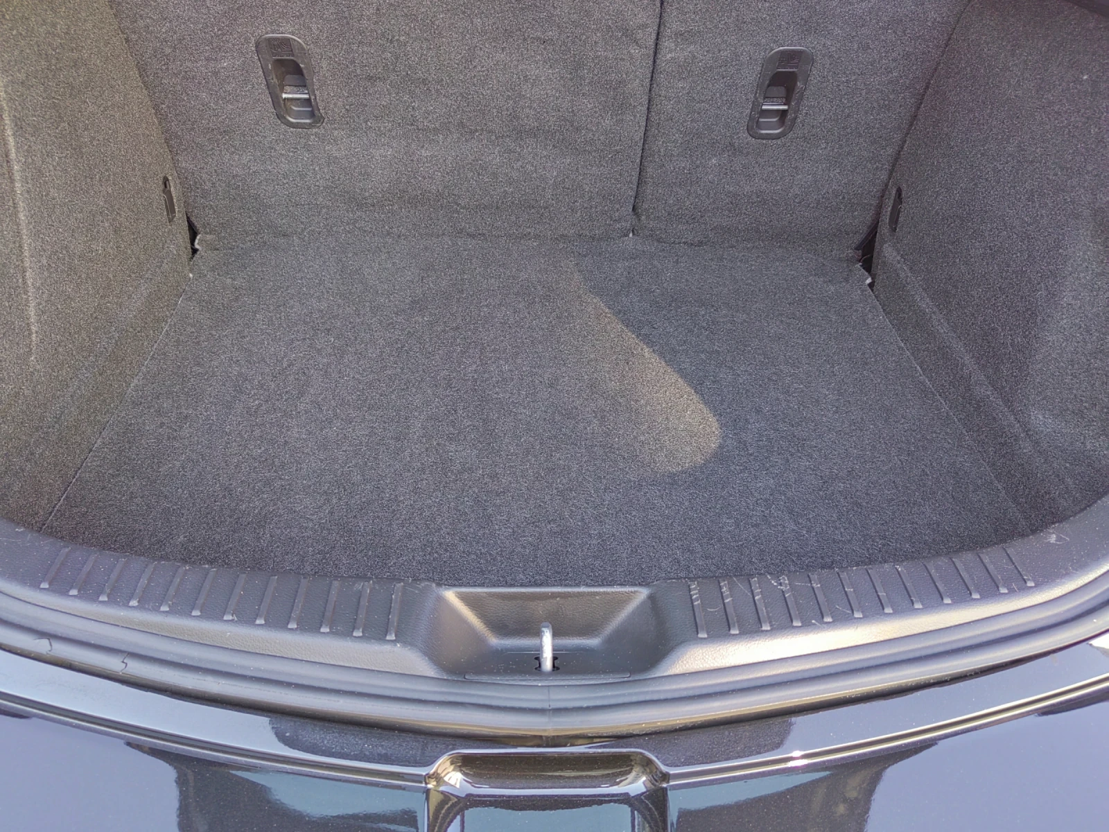 Mazda 3 2.0i | Mobile.bg   12