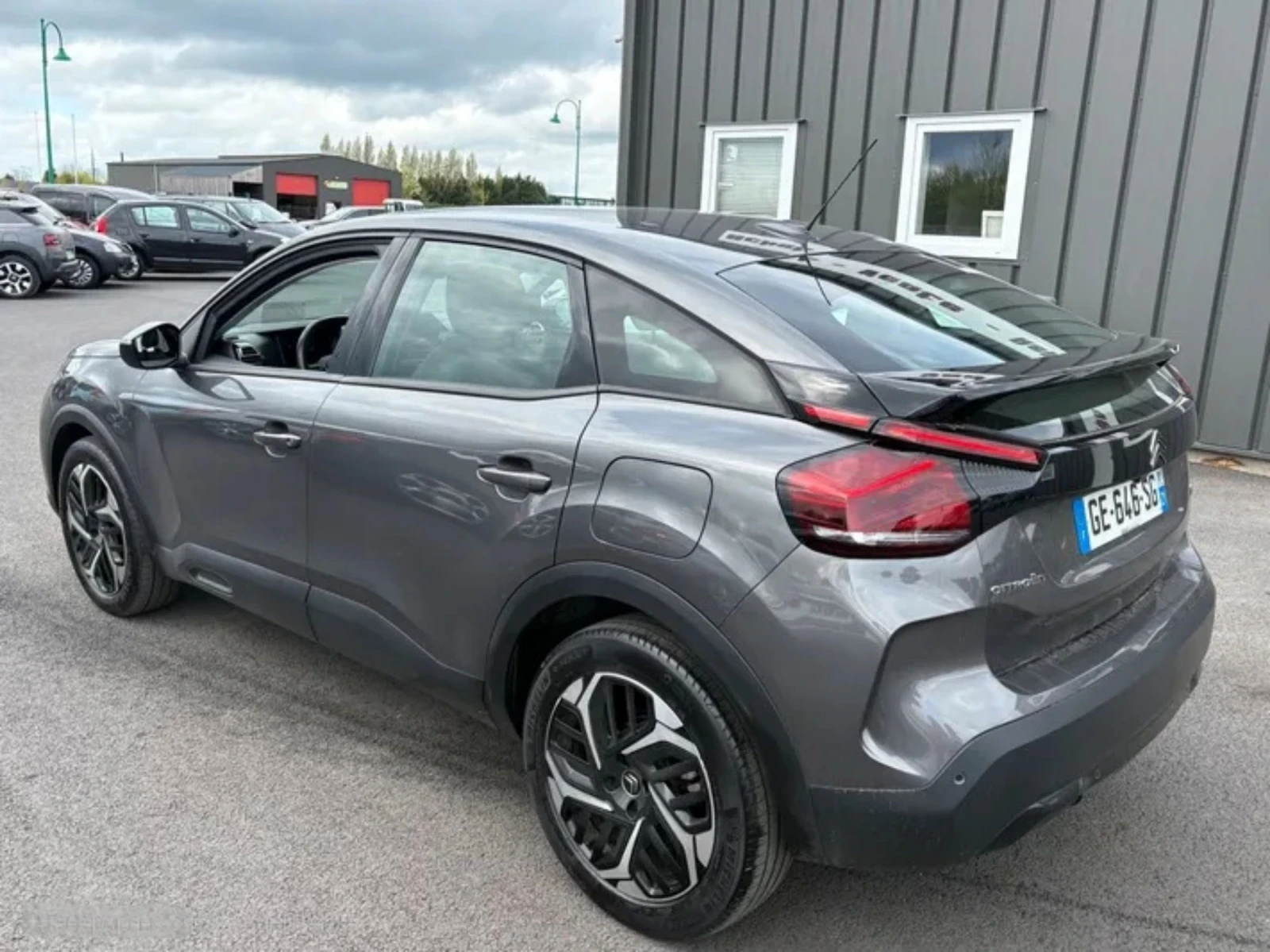 Citroen C4  1. 5 BlueHDi 131 S&S EAT8 - изображение 2