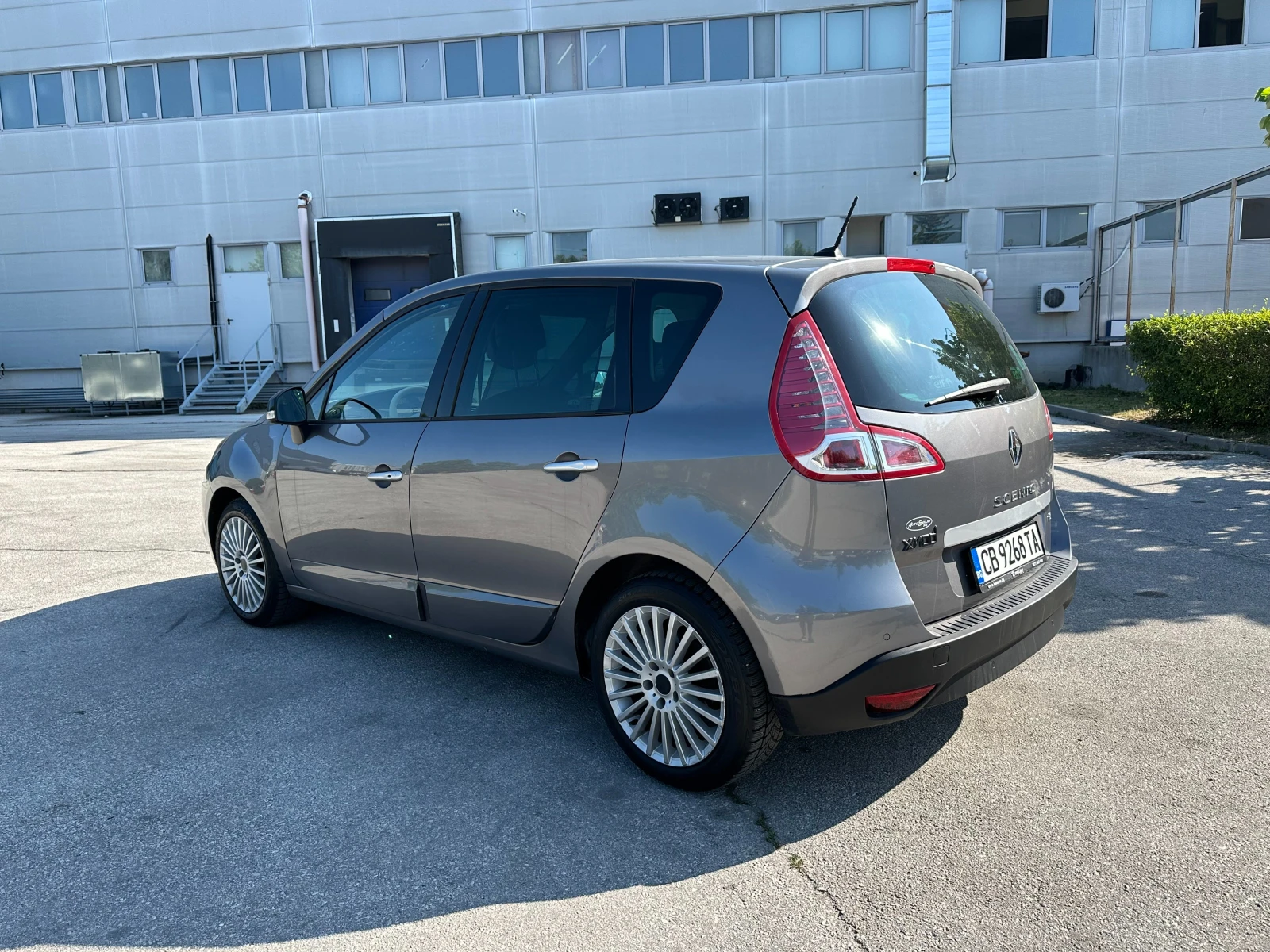 Renault Scenic 1.5d 110 к.с. - изображение 3