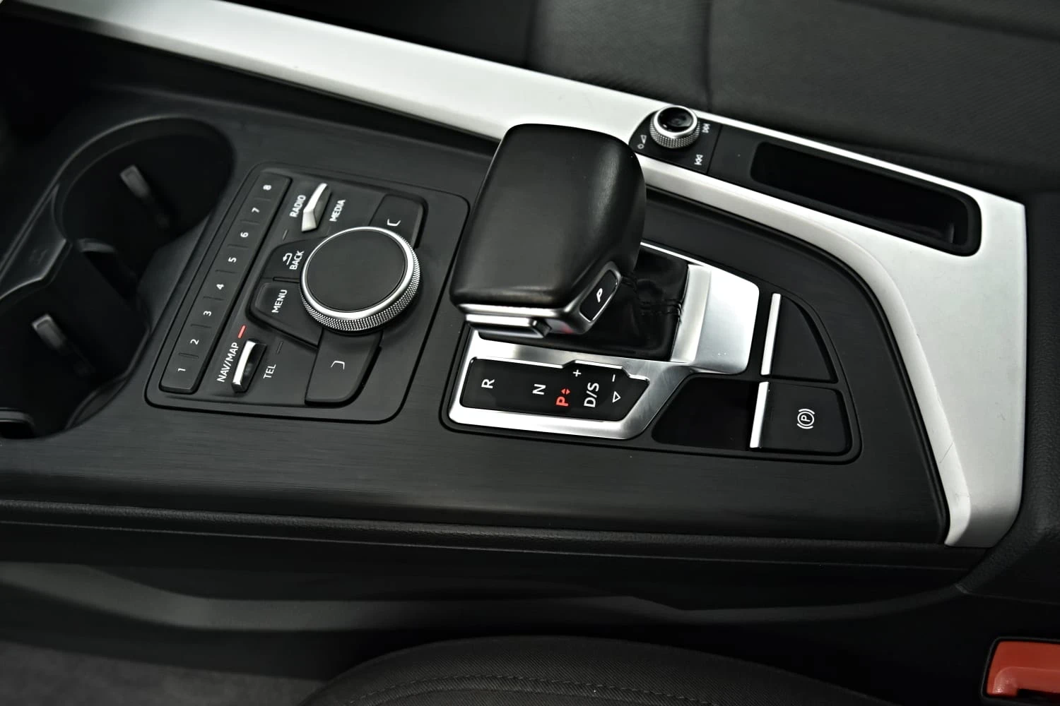 Audi A4 2.0 tdi - изображение 9