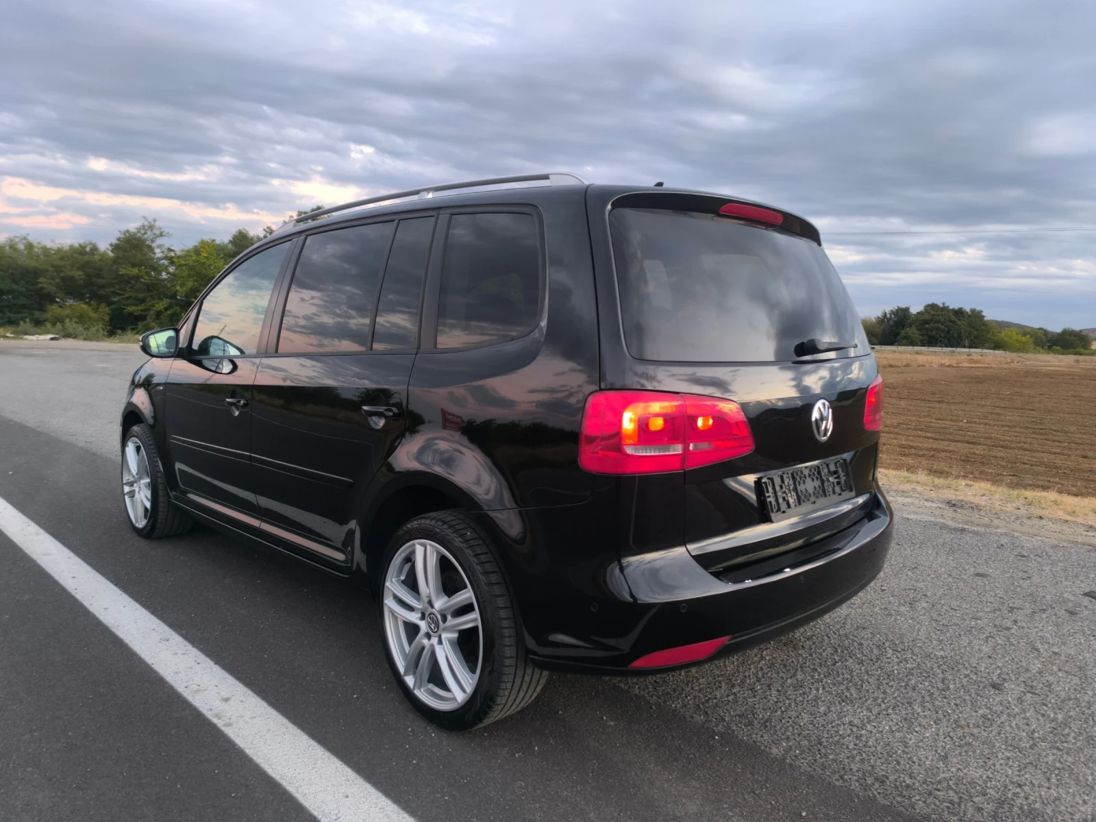 VW Touran  - изображение 5