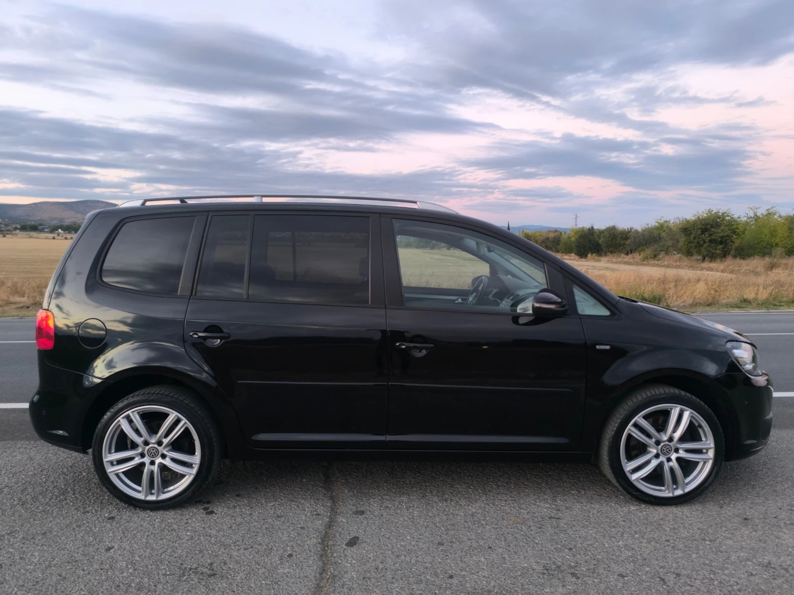 VW Touran  - изображение 8