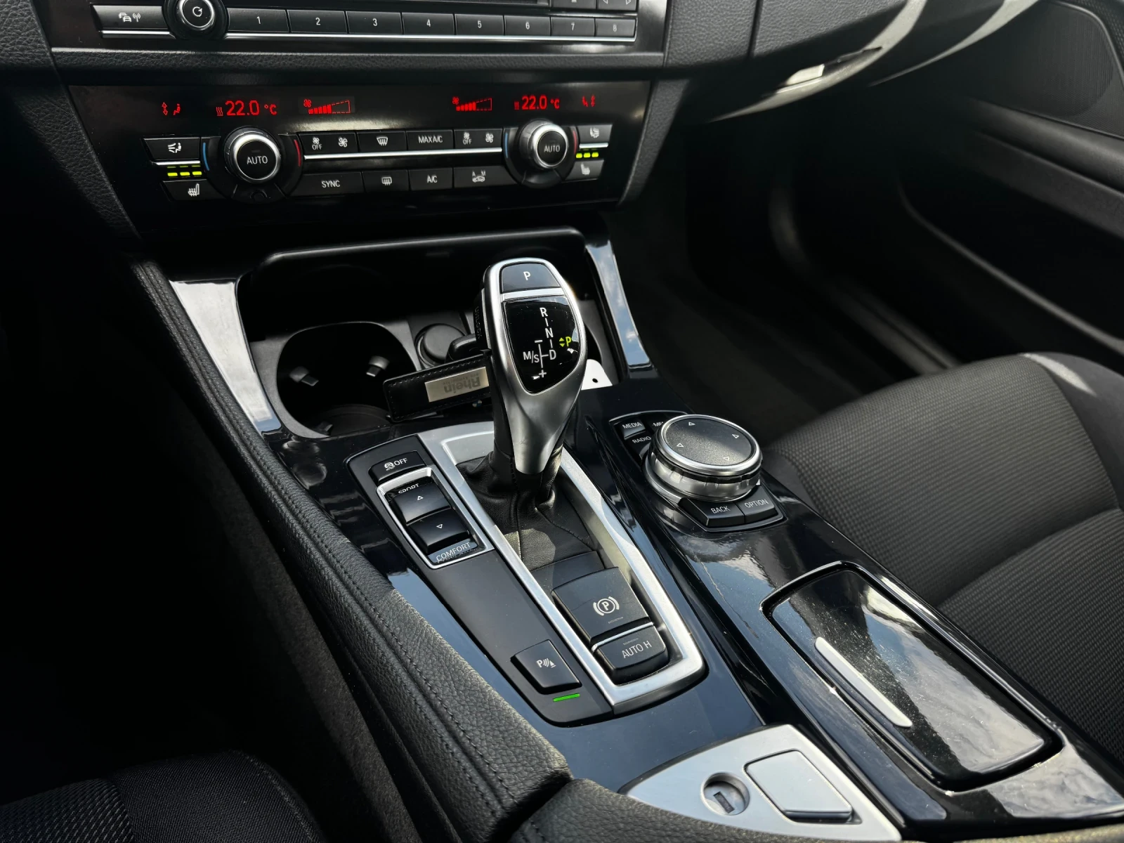 BMW 530 d Facelift Touring AdaptiveLED Distronic HeadUp | Mobile.bg   12