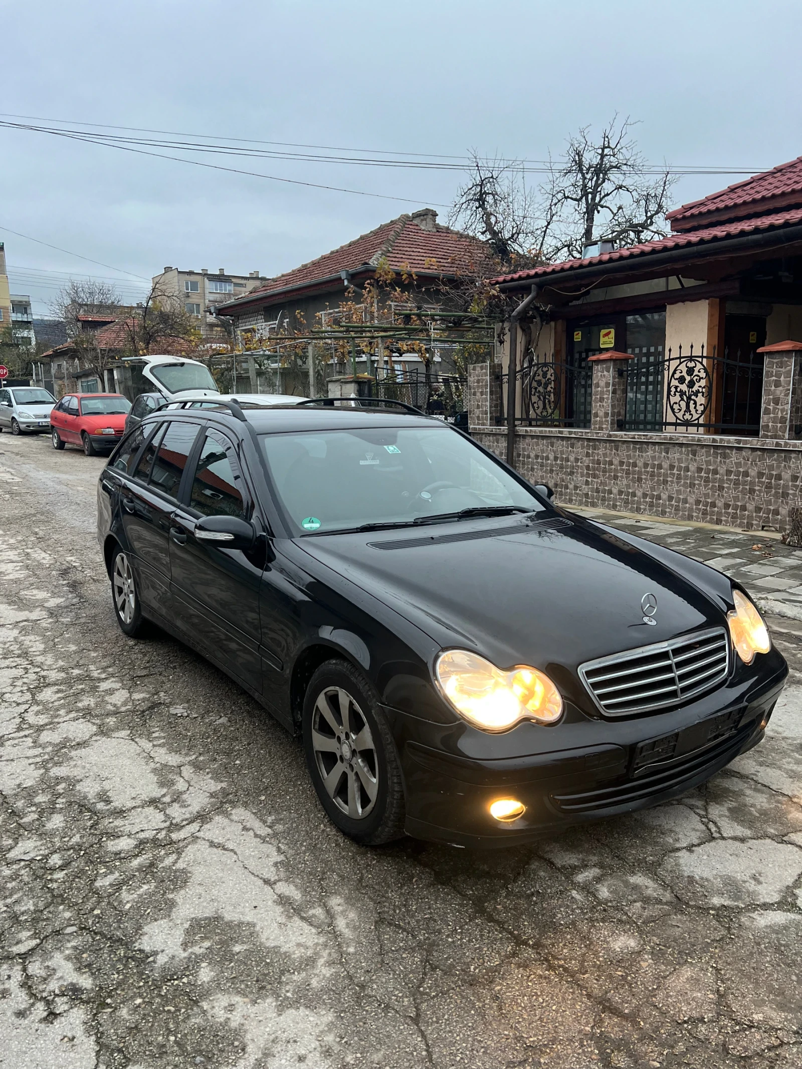 Mercedes-Benz C 220 2.2CDI - изображение 2