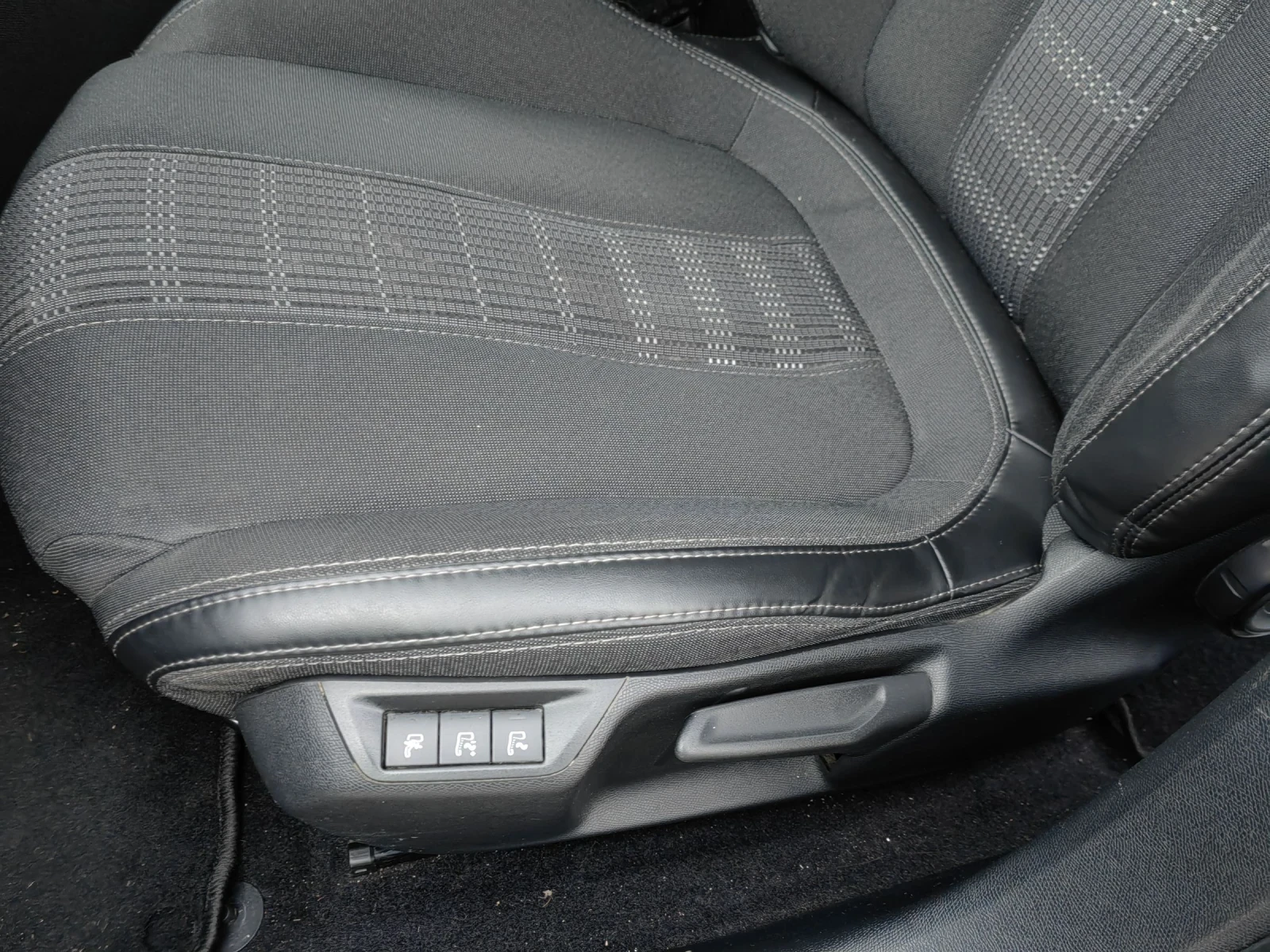 Peugeot 308 2.0blue Hdi facelift 150  | Mobile.bg   12