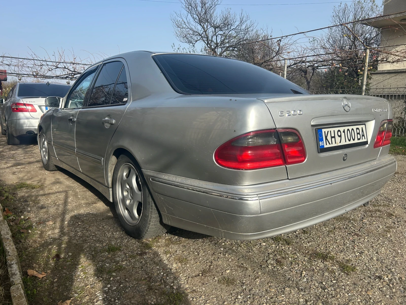 Mercedes-Benz E 200  - изображение 7