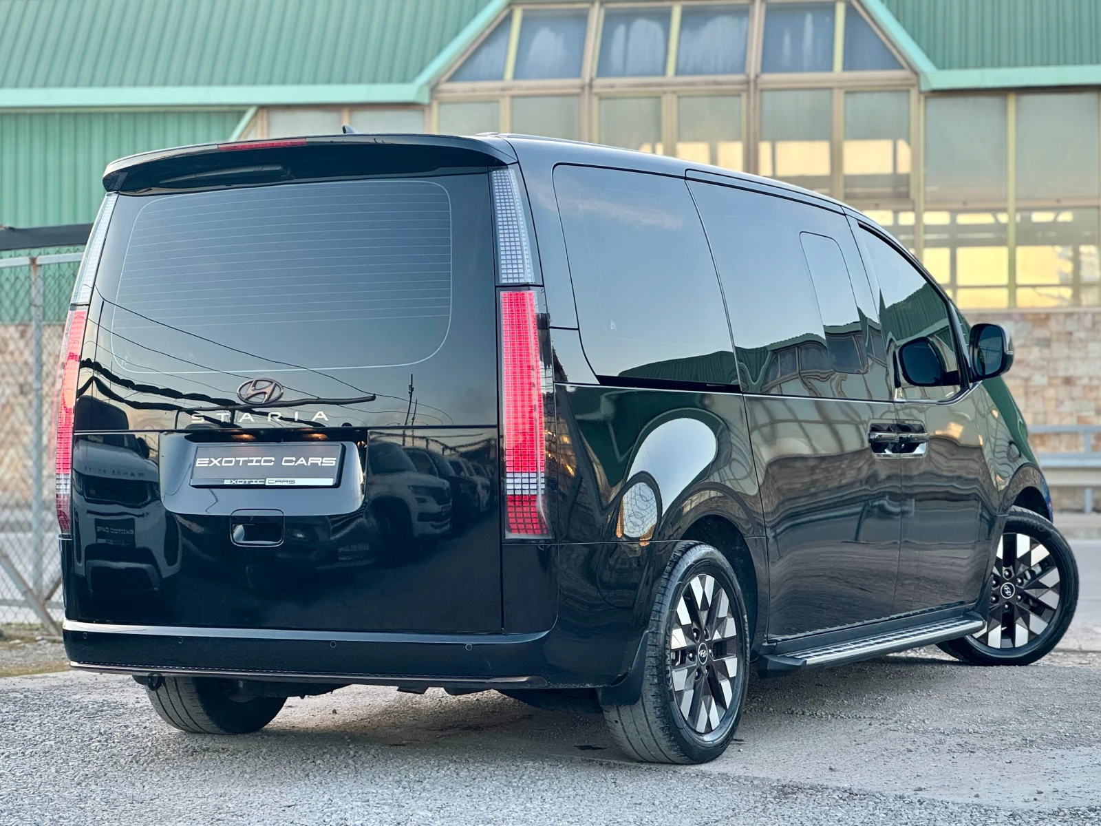 Hyundai Staria 3.5 V6 LPi Lounge 9 Inspiration  | Mobile.bg � ����������� 4