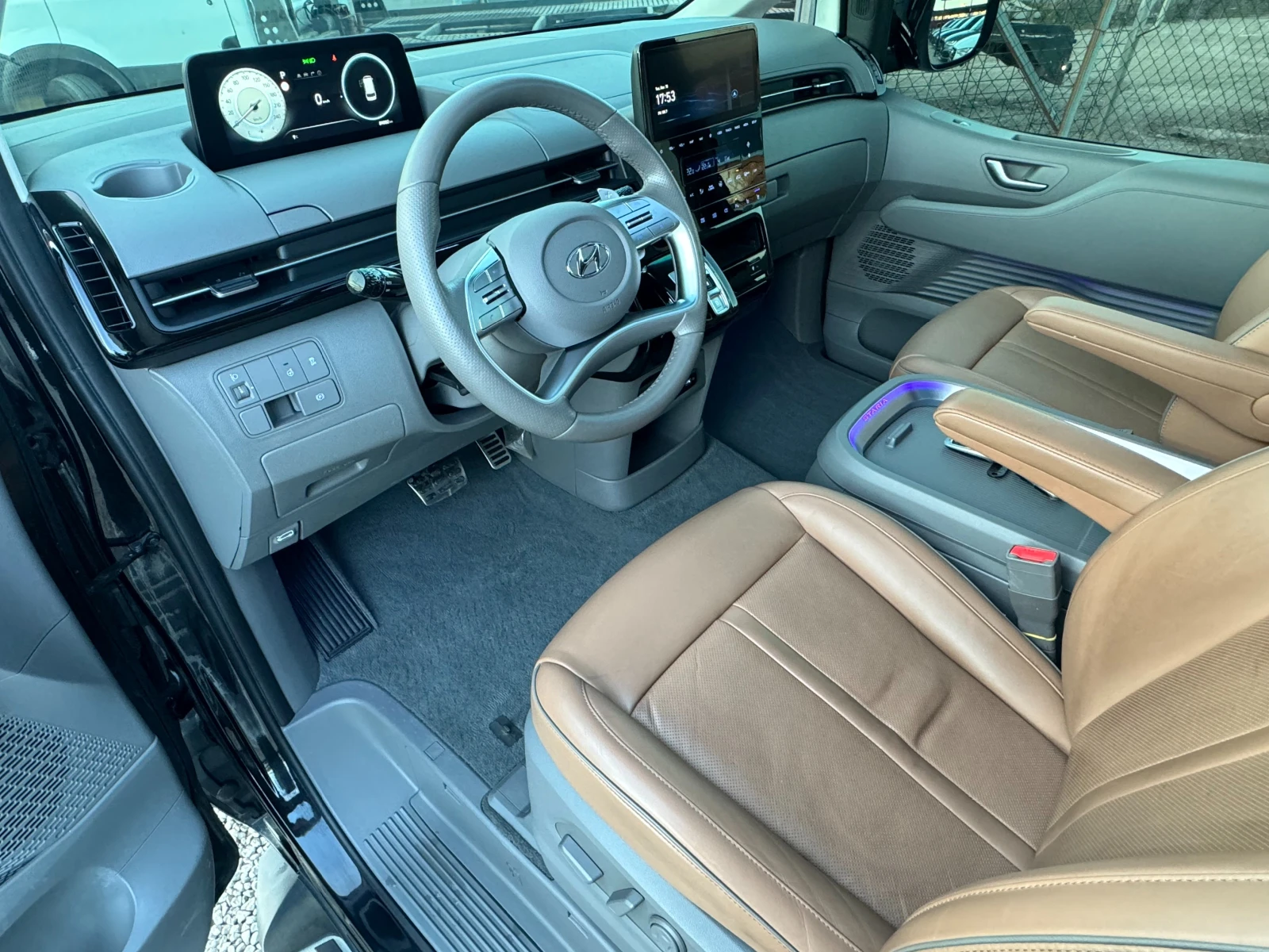 Hyundai Staria 3.5 V6 LPi Lounge 9 Inspiration  | Mobile.bg � ����������� 8