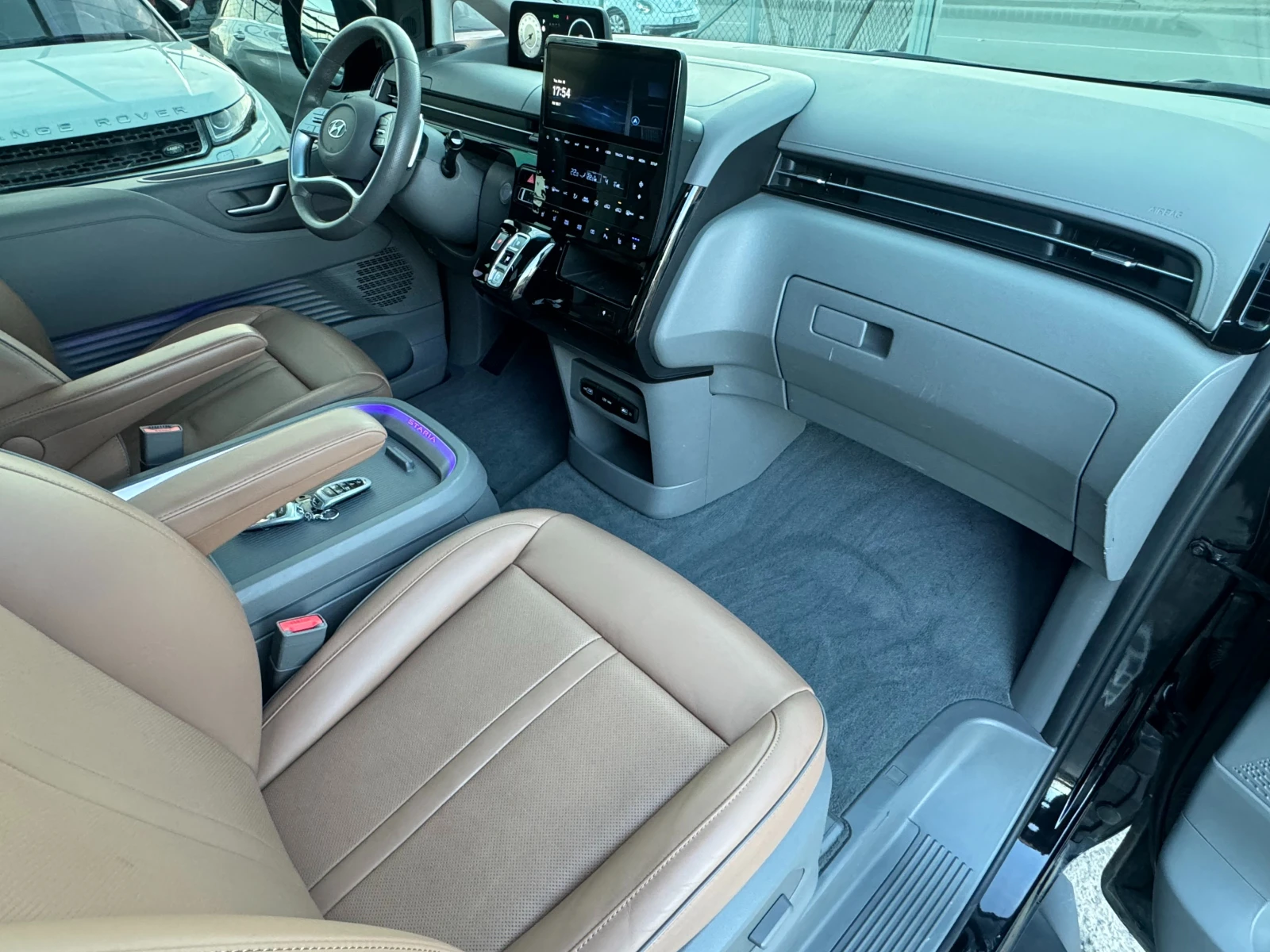 Hyundai Staria 3.5 V6 LPi Lounge 9 Inspiration  | Mobile.bg � ����������� 11