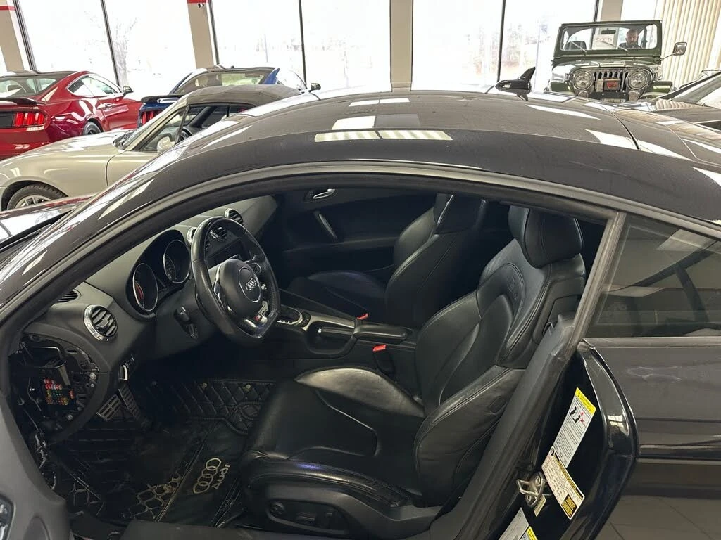 Audi Tt 2.0T* quattro* AвтоКредит * (ЦЕНА ДО БГ), снимка 7 - Автомобили и джипове - 54003563